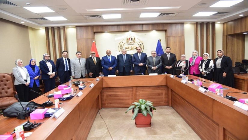 اللجنة الدائمة لدستور الدواء المصري تعقد اجتماعها الخامس عشر