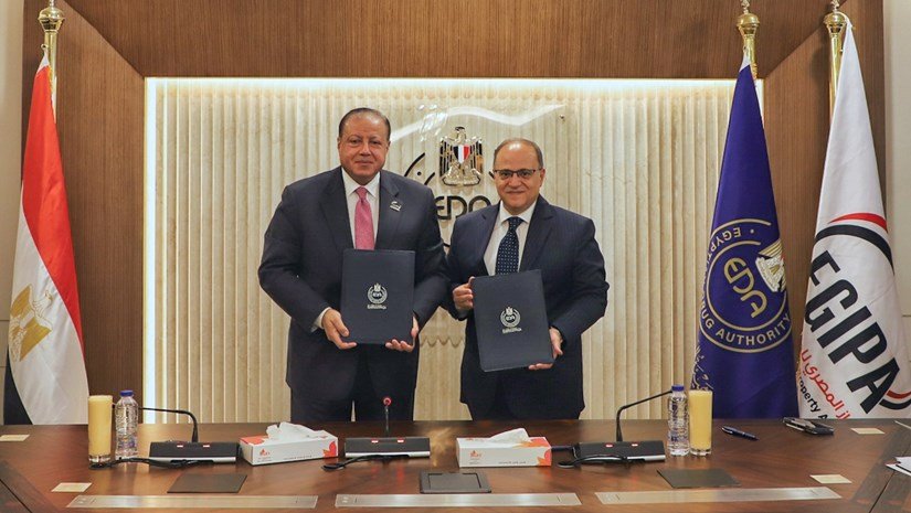 رئيس هيئة الدواء المصرية يوقع بروتوكول تعاون مع الجهاز المصري للملكية الفكرية لدعم الابتكار وتوطين صناعة الدواء